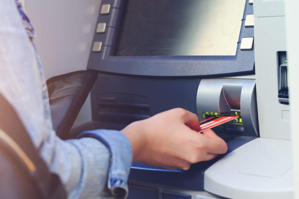 Non serve il pin per rubarti i soldi al bancomat: la nuova truffa del POS