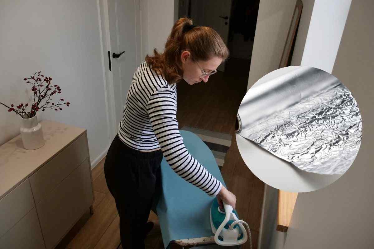 metti un foglio di alluminio sull'asse da stiro